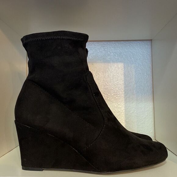 Lane Bryant Womens Black Suede Wedge Ankle Boots Classic Minimalist Everyday - Picture 3 of 13
